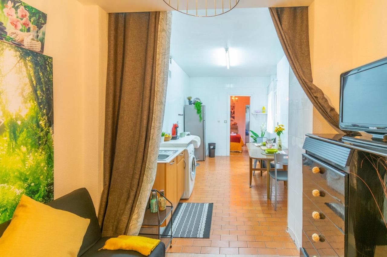 Acogedor Apartamento En El Corazon De Pamplona Exterior foto